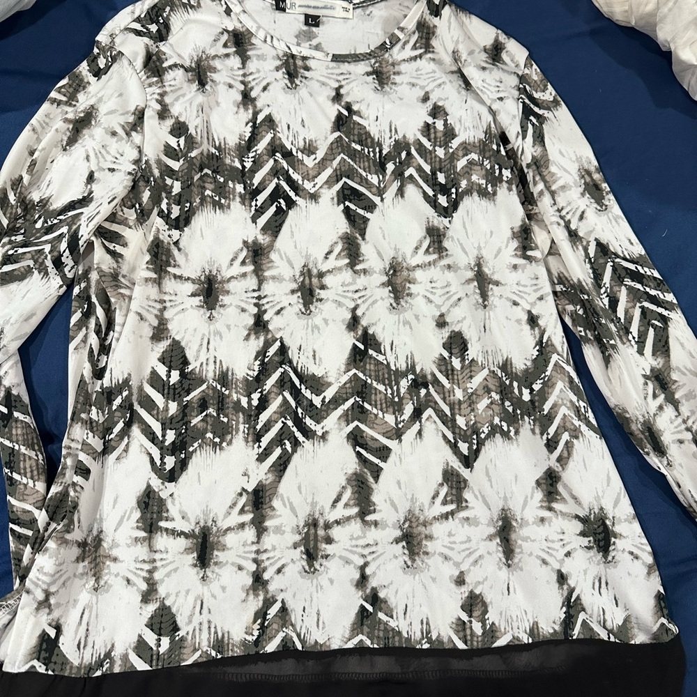 Patterned Black and White Women's Top